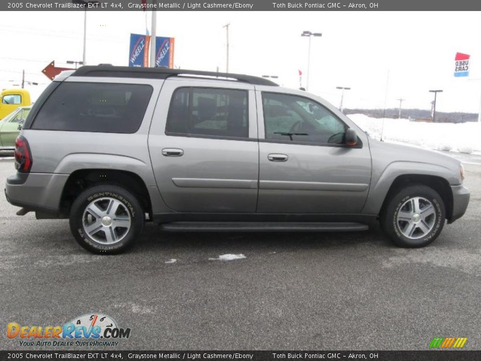 2005 Chevrolet TrailBlazer EXT LT 4x4 Graystone Metallic / Light Cashmere/Ebony Photo #2