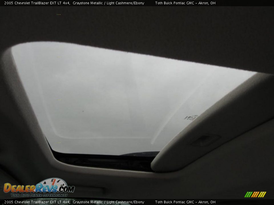 2005 Chevrolet TrailBlazer EXT LT 4x4 Graystone Metallic / Light Cashmere/Ebony Photo #21