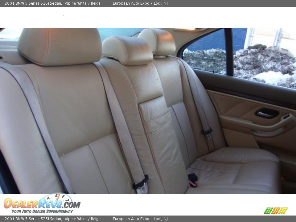 2001 BMW 5 Series 525i Sedan Alpine White / Beige Photo #12