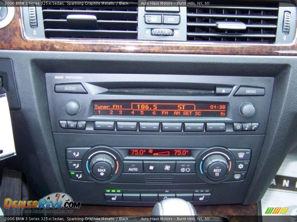 2006 BMW 3 Series 325xi Sedan Sparkling Graphite Metallic / Black Photo #28