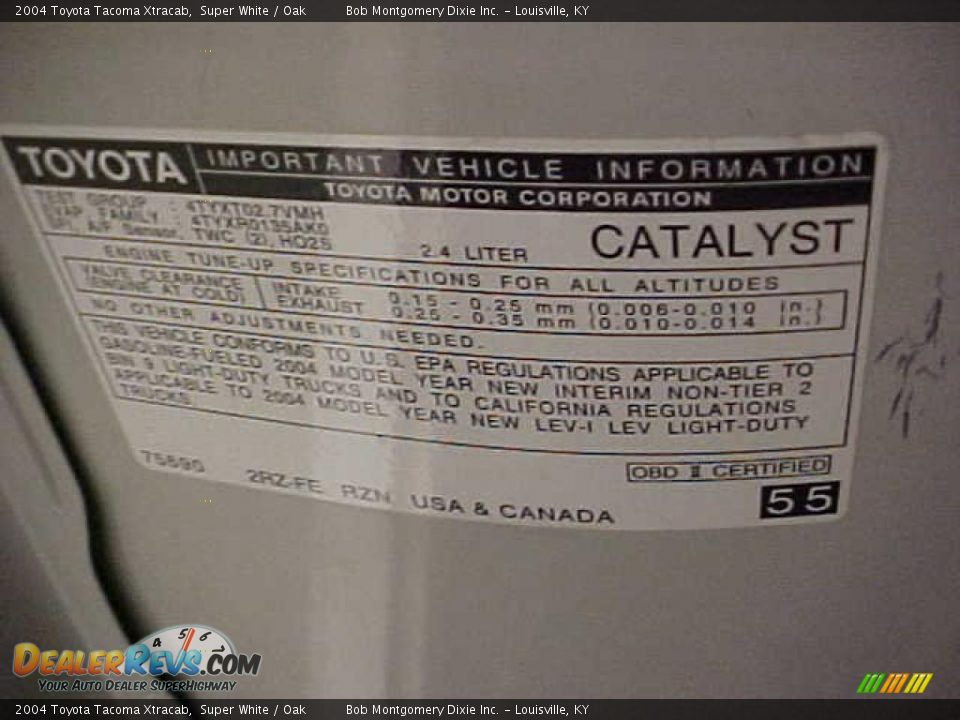 2004 Toyota Tacoma Xtracab Super White / Oak Photo #27