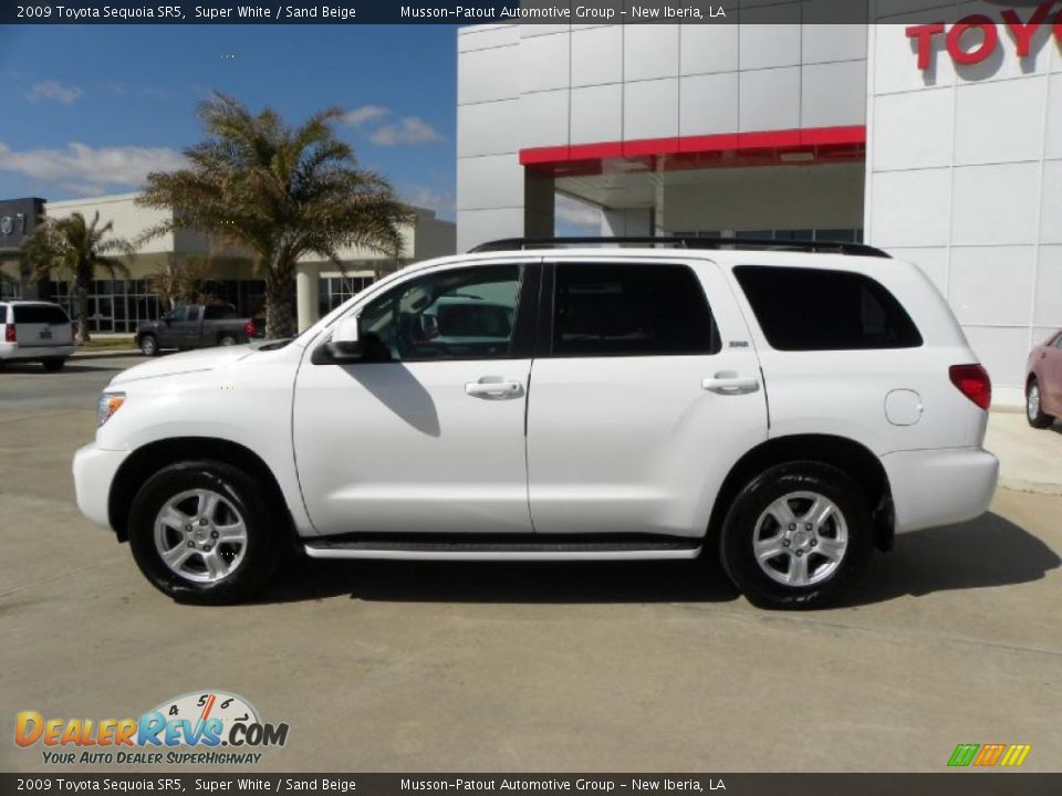 2009 Toyota Sequoia SR5 Super White / Sand Beige Photo #2
