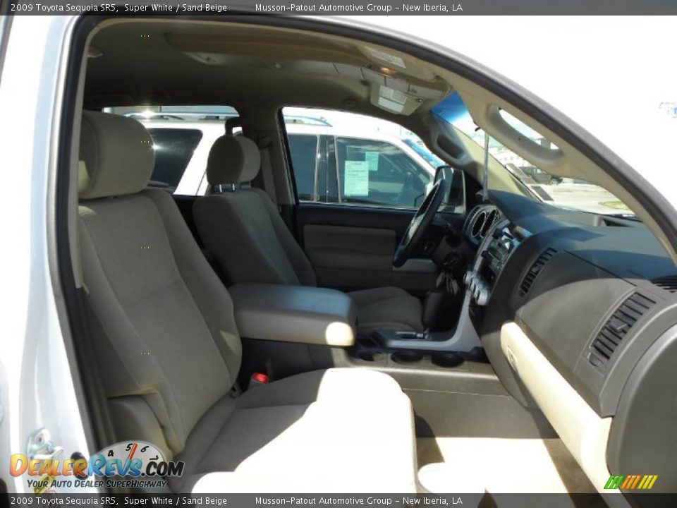 2009 Toyota Sequoia SR5 Super White / Sand Beige Photo #10
