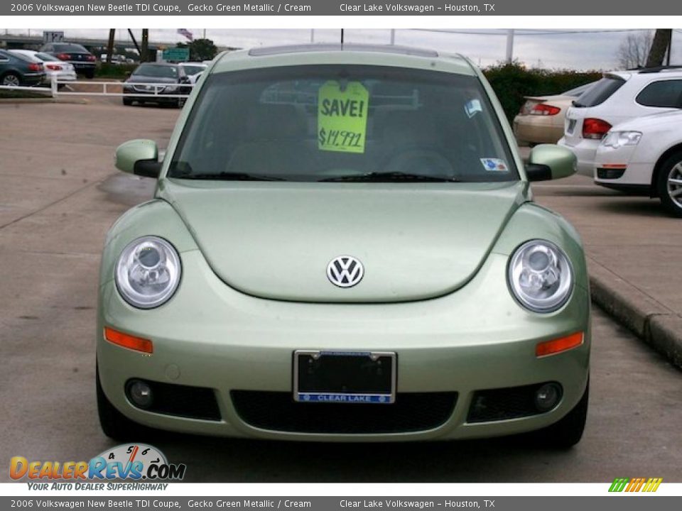 2006 Volkswagen New Beetle TDI Coupe Gecko Green Metallic / Cream Photo #2