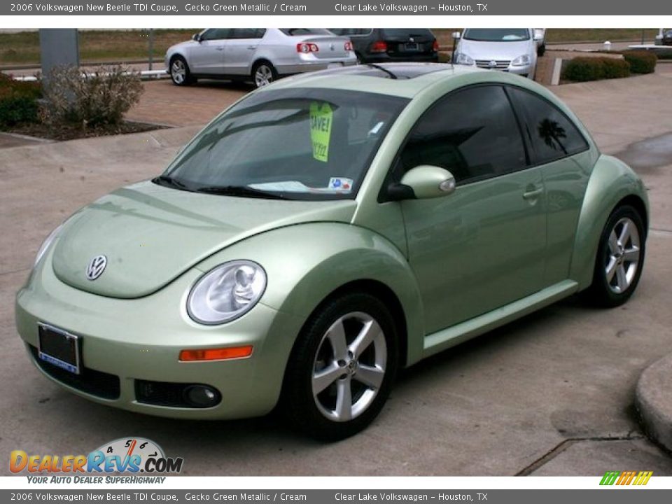 2006 Volkswagen New Beetle TDI Coupe Gecko Green Metallic / Cream Photo #4