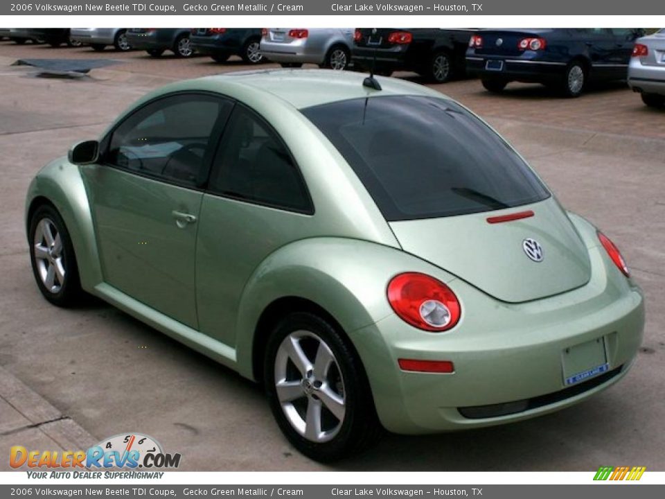 2006 Volkswagen New Beetle TDI Coupe Gecko Green Metallic / Cream Photo #8