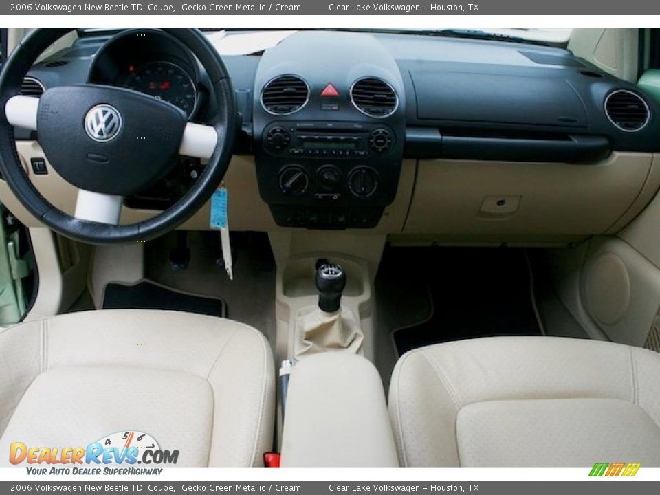 2006 Volkswagen New Beetle TDI Coupe Gecko Green Metallic / Cream Photo #20