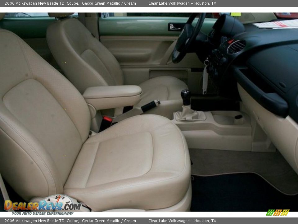 2006 Volkswagen New Beetle TDI Coupe Gecko Green Metallic / Cream Photo #24