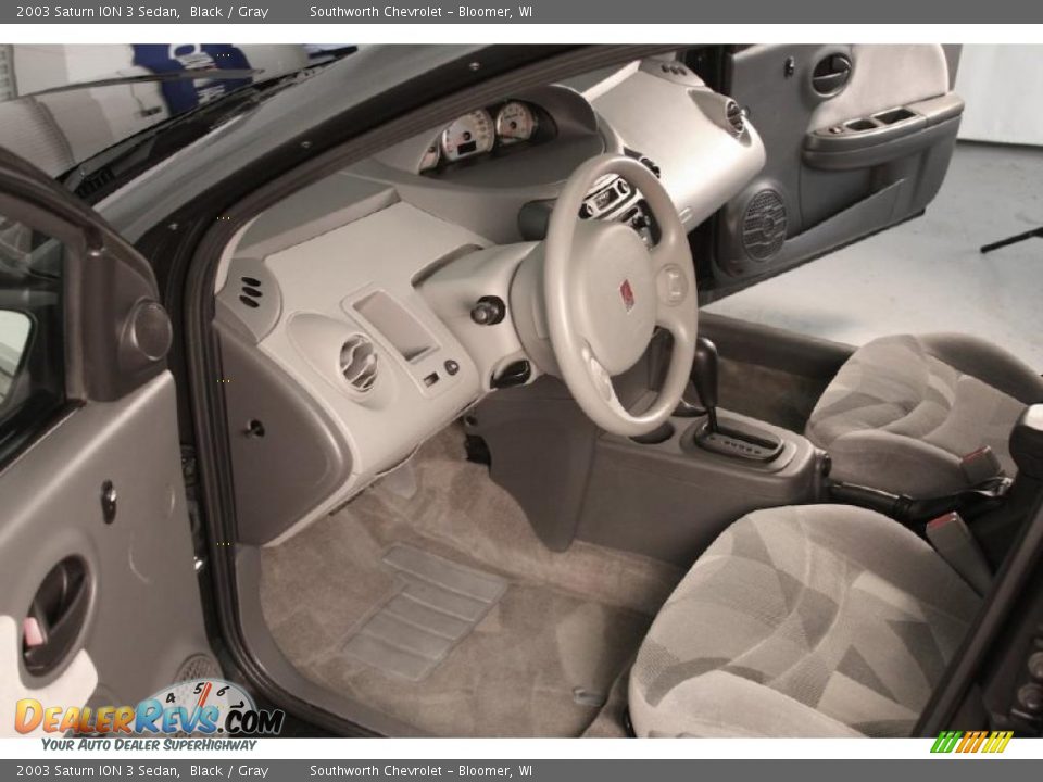 2003 Saturn ION 3 Sedan Black / Gray Photo #4