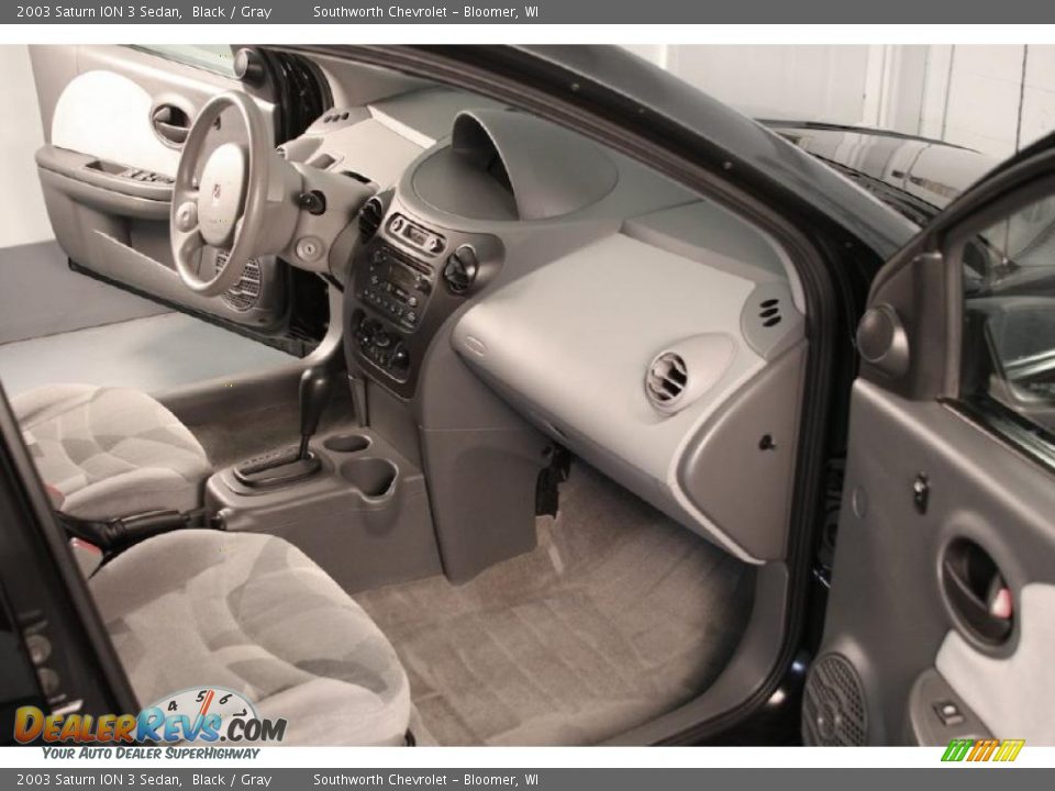 2003 Saturn ION 3 Sedan Black / Gray Photo #5