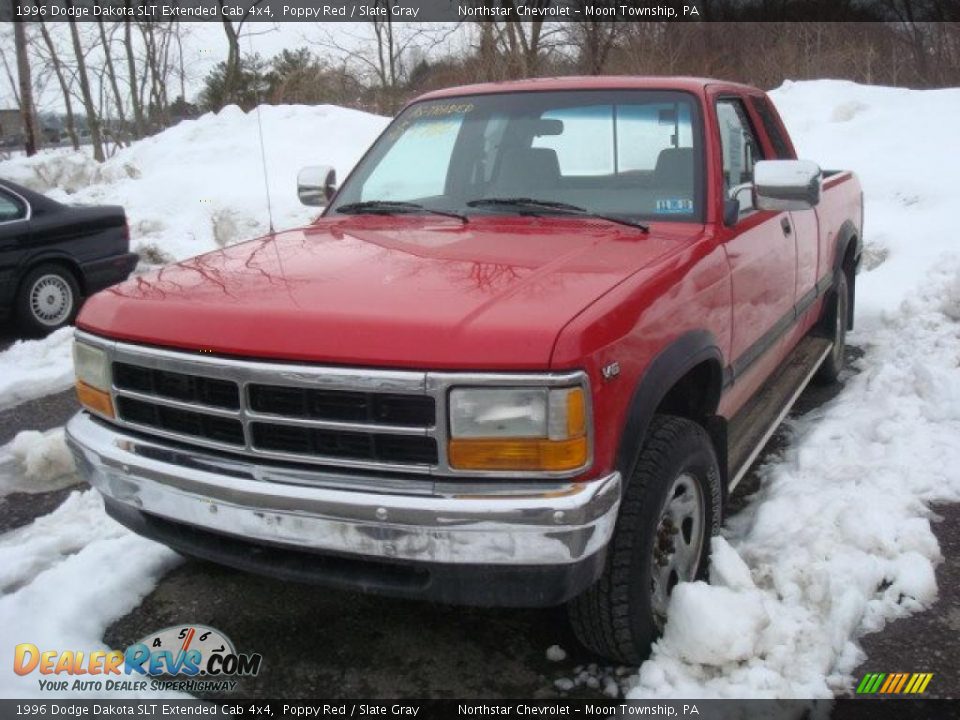 1996 Dodge Dakota SLT Extended Cab 4x4 Poppy Red / Slate Gray Photo #4