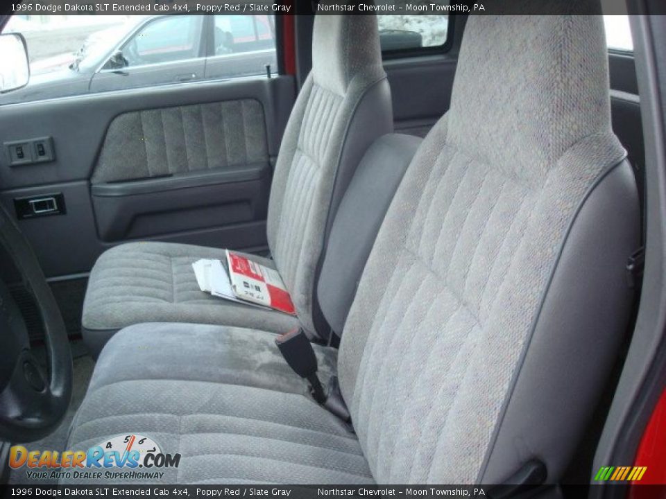 1996 Dodge Dakota SLT Extended Cab 4x4 Poppy Red / Slate Gray Photo #8