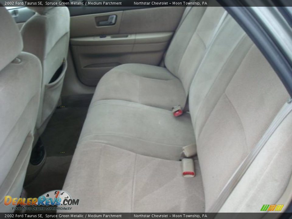 2002 Ford Taurus SE Spruce Green Metallic / Medium Parchment Photo #7