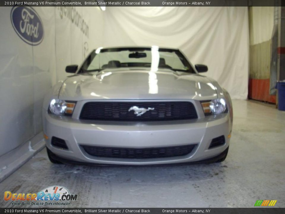 2010 Ford Mustang V6 Premium Convertible Brilliant Silver Metallic / Charcoal Black Photo #3