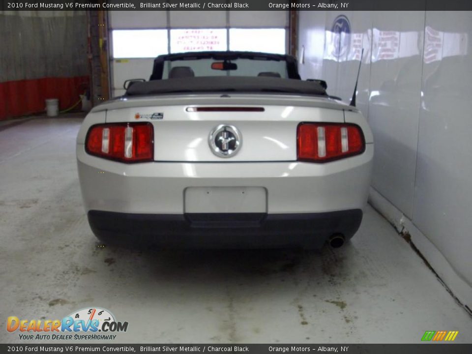 2010 Ford Mustang V6 Premium Convertible Brilliant Silver Metallic / Charcoal Black Photo #4