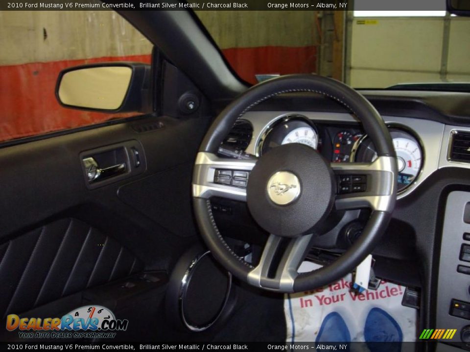 2010 Ford Mustang V6 Premium Convertible Brilliant Silver Metallic / Charcoal Black Photo #7