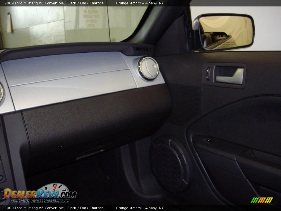 2009 Ford Mustang V6 Convertible Black / Dark Charcoal Photo #8