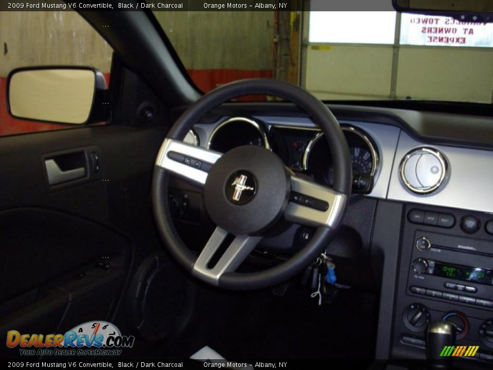 2009 Ford Mustang V6 Convertible Black / Dark Charcoal Photo #10
