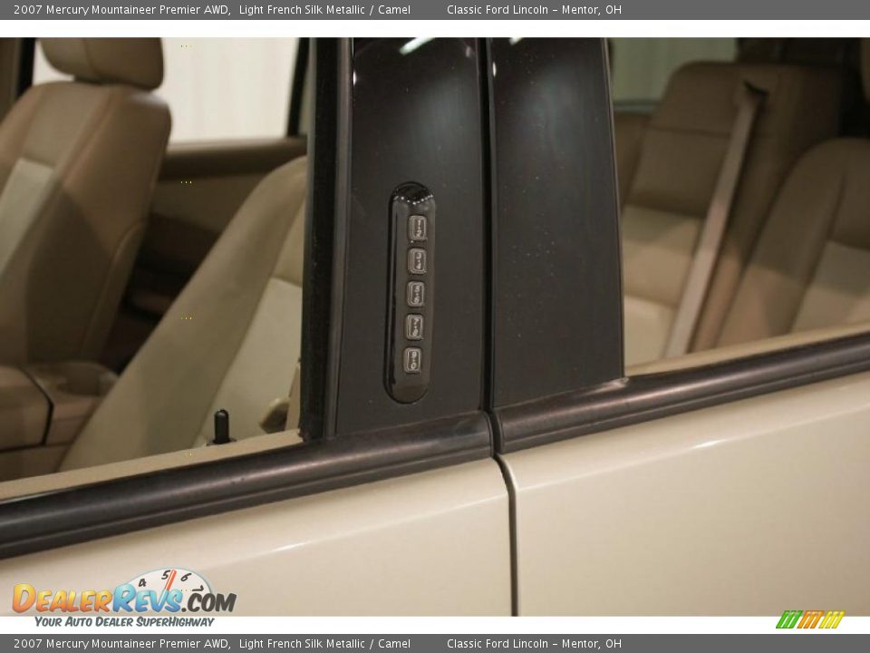 2007 Mercury Mountaineer Premier AWD Light French Silk Metallic / Camel Photo #8