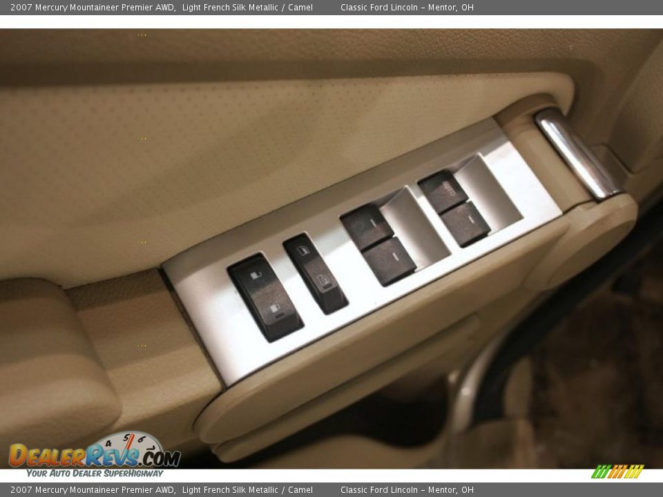 2007 Mercury Mountaineer Premier AWD Light French Silk Metallic / Camel Photo #10