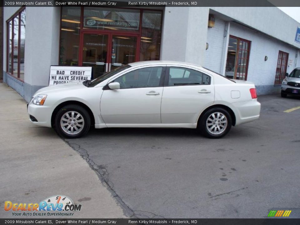 2009 Mitsubishi Galant ES Dover White Pearl / Medium Gray Photo #2