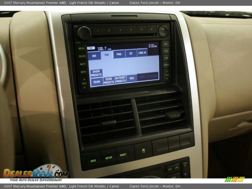 2007 Mercury Mountaineer Premier AWD Light French Silk Metallic / Camel Photo #17