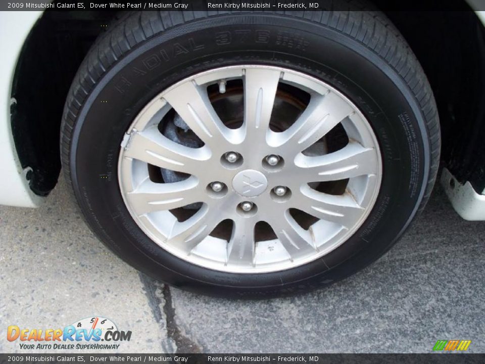 2009 Mitsubishi Galant ES Dover White Pearl / Medium Gray Photo #4