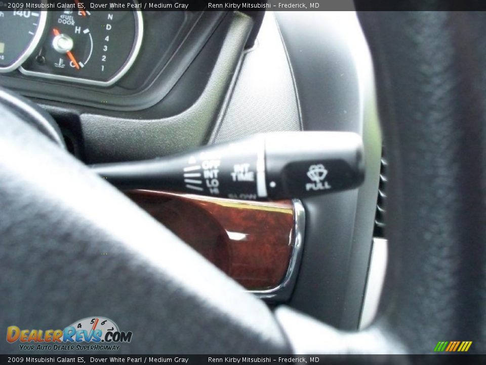 2009 Mitsubishi Galant ES Dover White Pearl / Medium Gray Photo #9