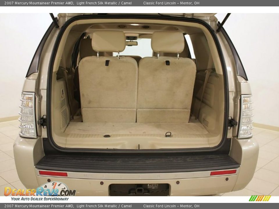 2007 Mercury Mountaineer Premier AWD Light French Silk Metallic / Camel Photo #27