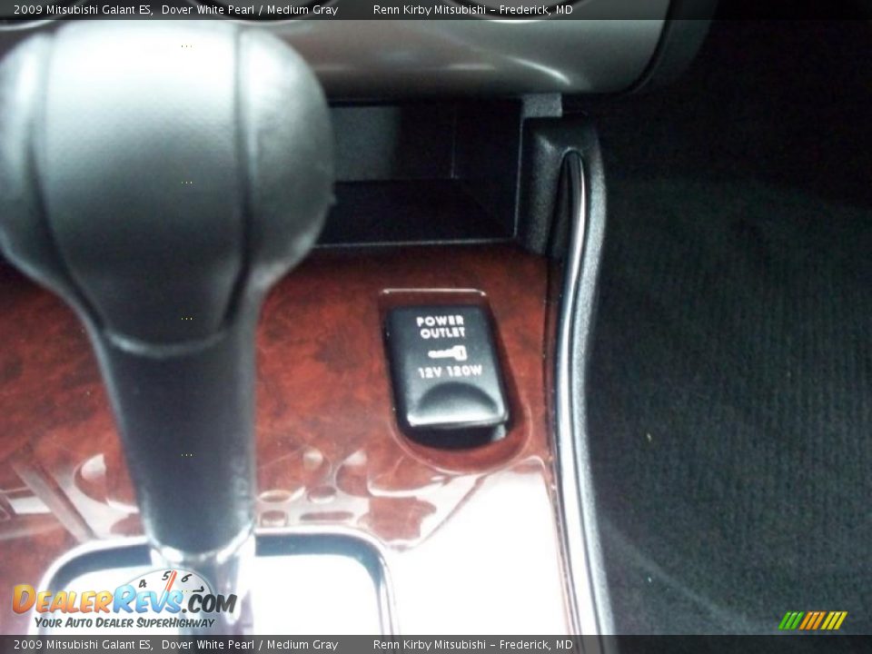 2009 Mitsubishi Galant ES Dover White Pearl / Medium Gray Photo #13