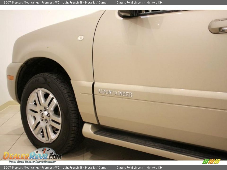 2007 Mercury Mountaineer Premier AWD Light French Silk Metallic / Camel Photo #29