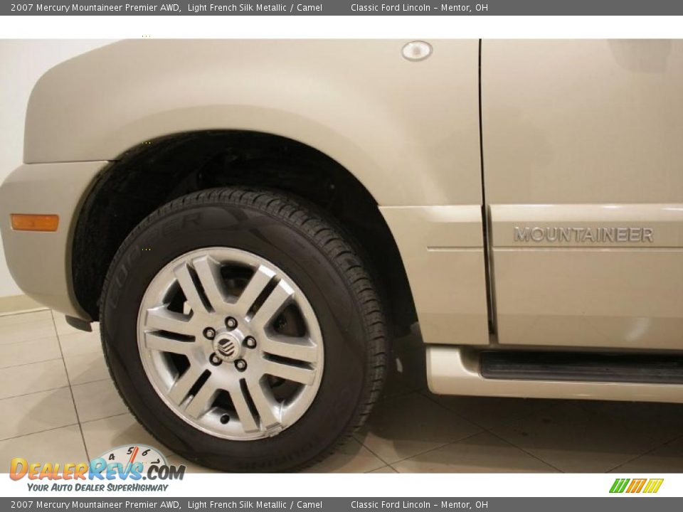 2007 Mercury Mountaineer Premier AWD Light French Silk Metallic / Camel Photo #30