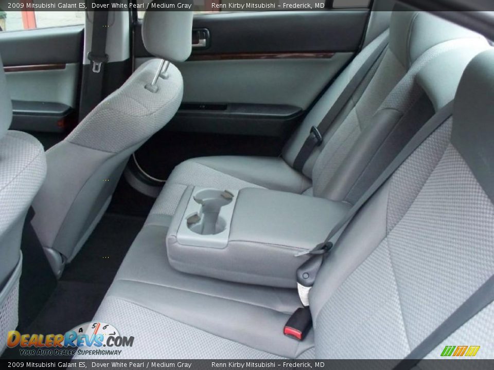 2009 Mitsubishi Galant ES Dover White Pearl / Medium Gray Photo #19