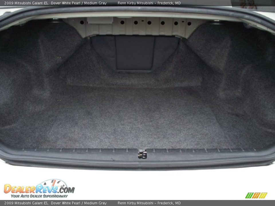 2009 Mitsubishi Galant ES Dover White Pearl / Medium Gray Photo #20