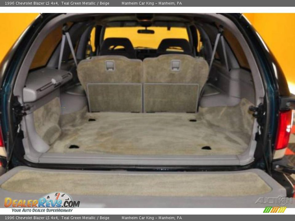 1996 Chevrolet Blazer LS 4x4 Teal Green Metallic / Beige Photo #13