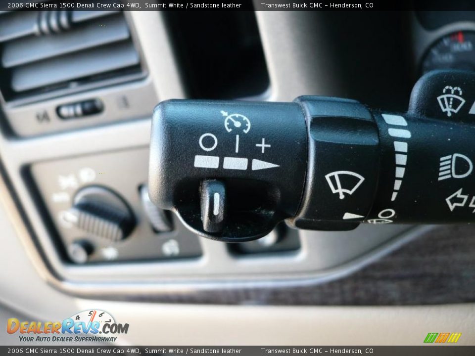2006 GMC Sierra 1500 Denali Crew Cab 4WD Summit White / Sandstone leather Photo #12
