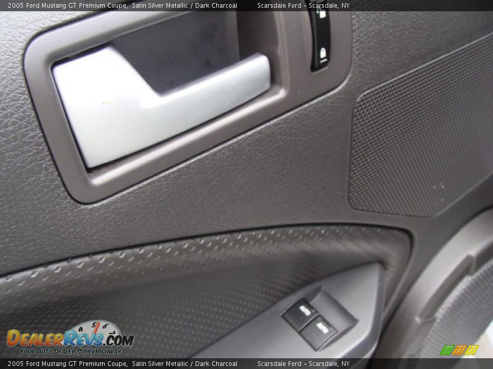 2005 Ford Mustang GT Premium Coupe Satin Silver Metallic / Dark Charcoal Photo #11
