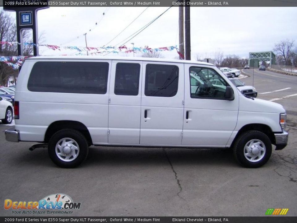 2009 Ford E Series Van E350 Super Duty XLT Passenger Oxford White / Medium Flint Photo #1