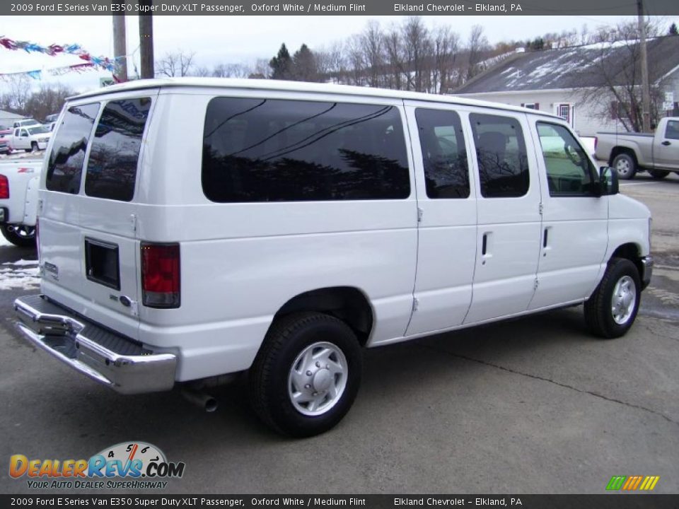 2009 Ford E Series Van E350 Super Duty XLT Passenger Oxford White / Medium Flint Photo #2