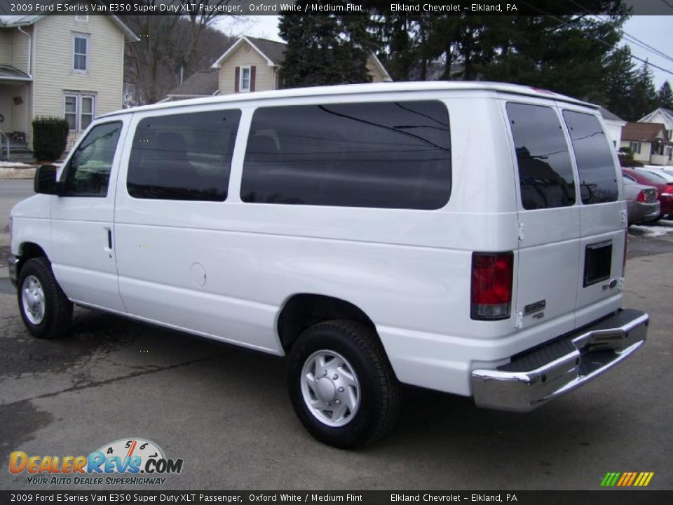2009 Ford E Series Van E350 Super Duty XLT Passenger Oxford White / Medium Flint Photo #4