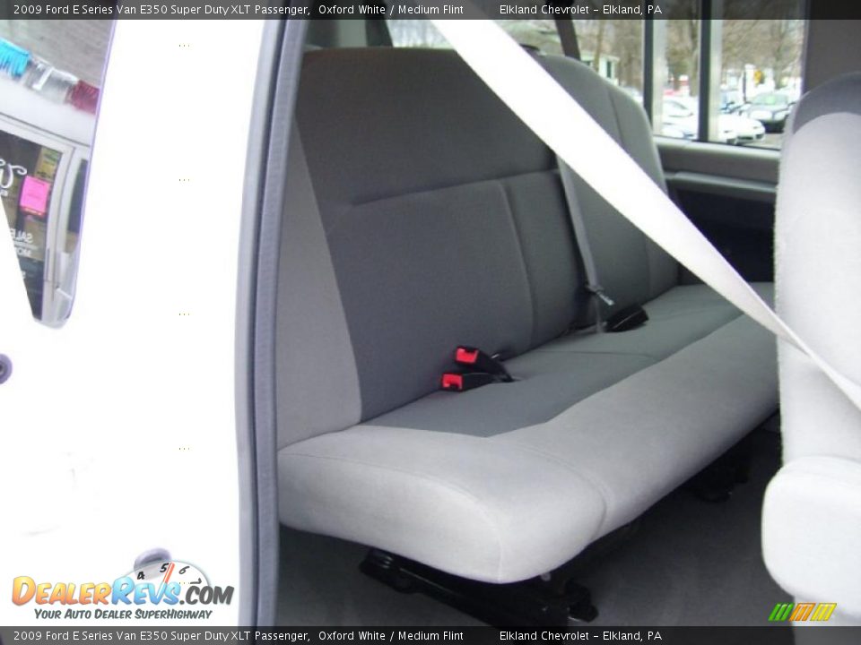 2009 Ford E Series Van E350 Super Duty XLT Passenger Oxford White / Medium Flint Photo #20
