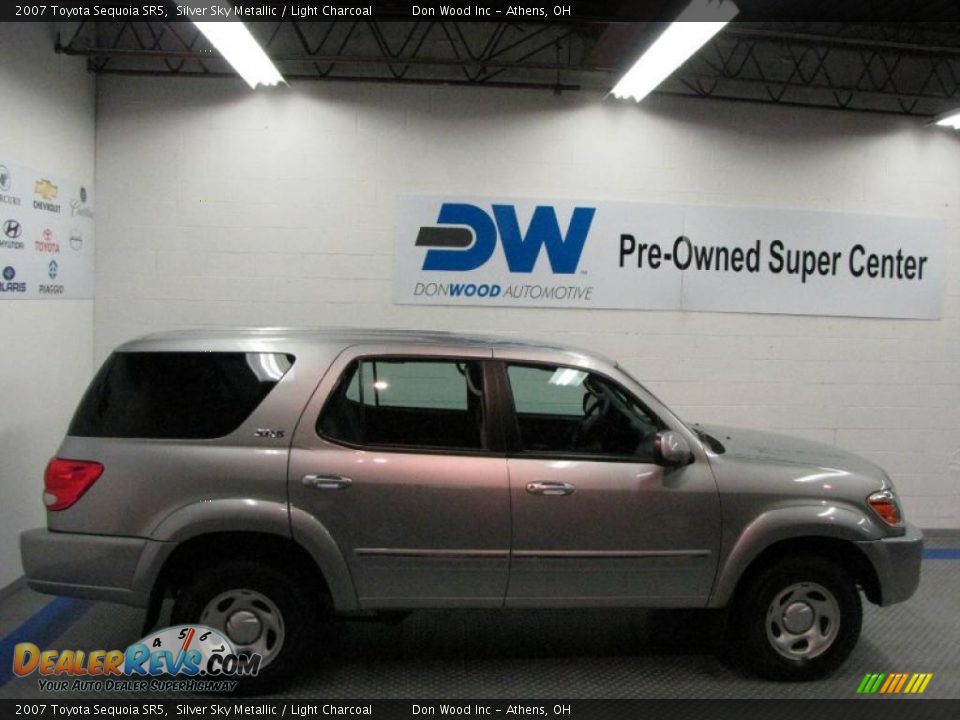 2007 Toyota Sequoia SR5 Silver Sky Metallic / Light Charcoal Photo #6