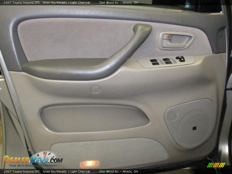 2007 Toyota Sequoia SR5 Silver Sky Metallic / Light Charcoal Photo #15