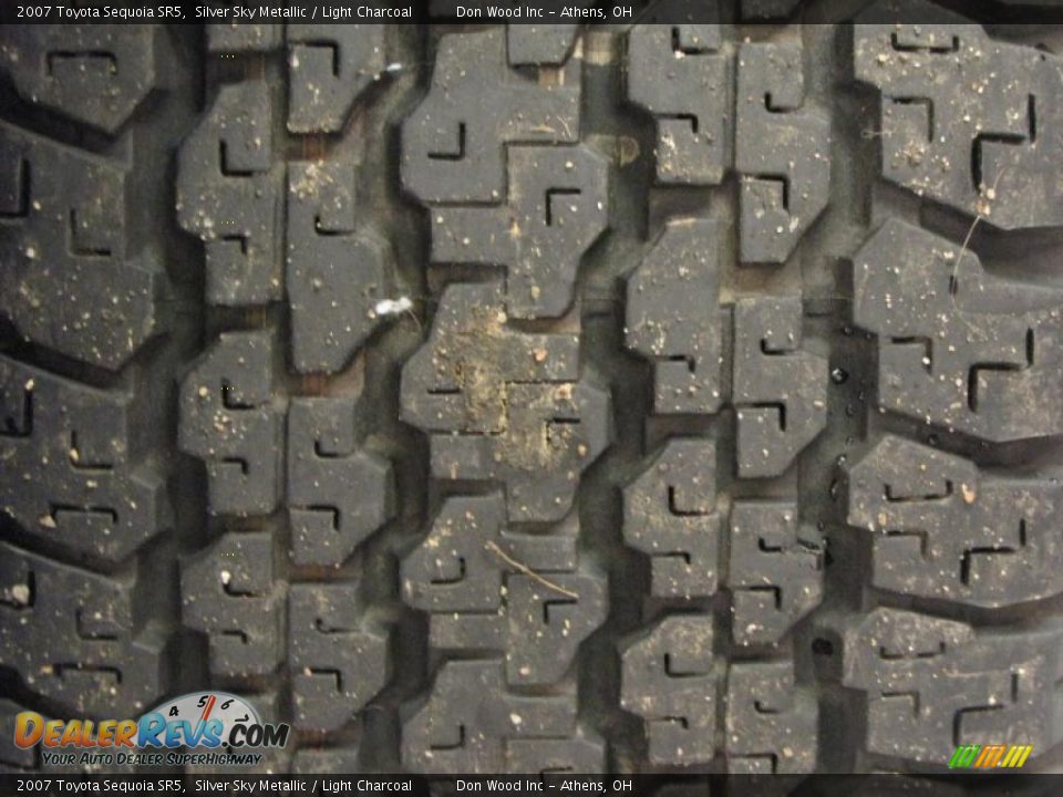 2007 Toyota Sequoia SR5 Silver Sky Metallic / Light Charcoal Photo #23