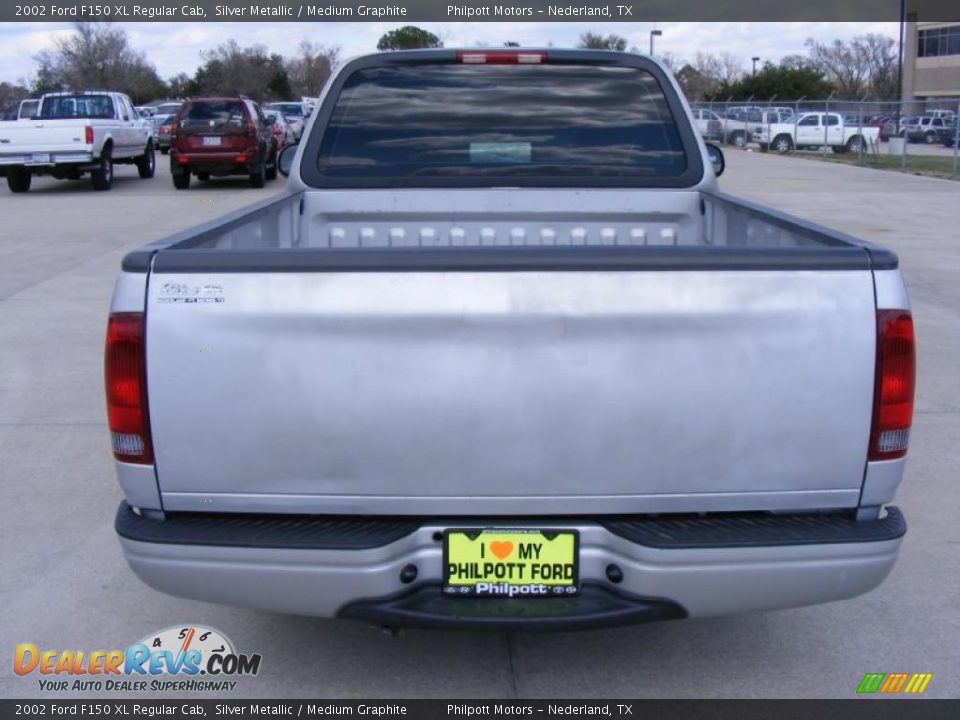 2002 Ford F150 XL Regular Cab Silver Metallic / Medium Graphite Photo #4