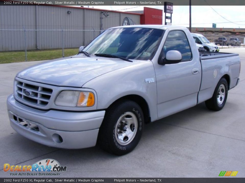2002 Ford F150 XL Regular Cab Silver Metallic / Medium Graphite Photo #7