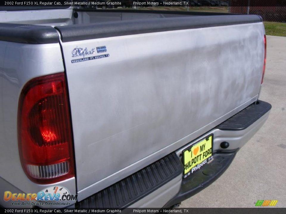 2002 Ford F150 XL Regular Cab Silver Metallic / Medium Graphite Photo #23
