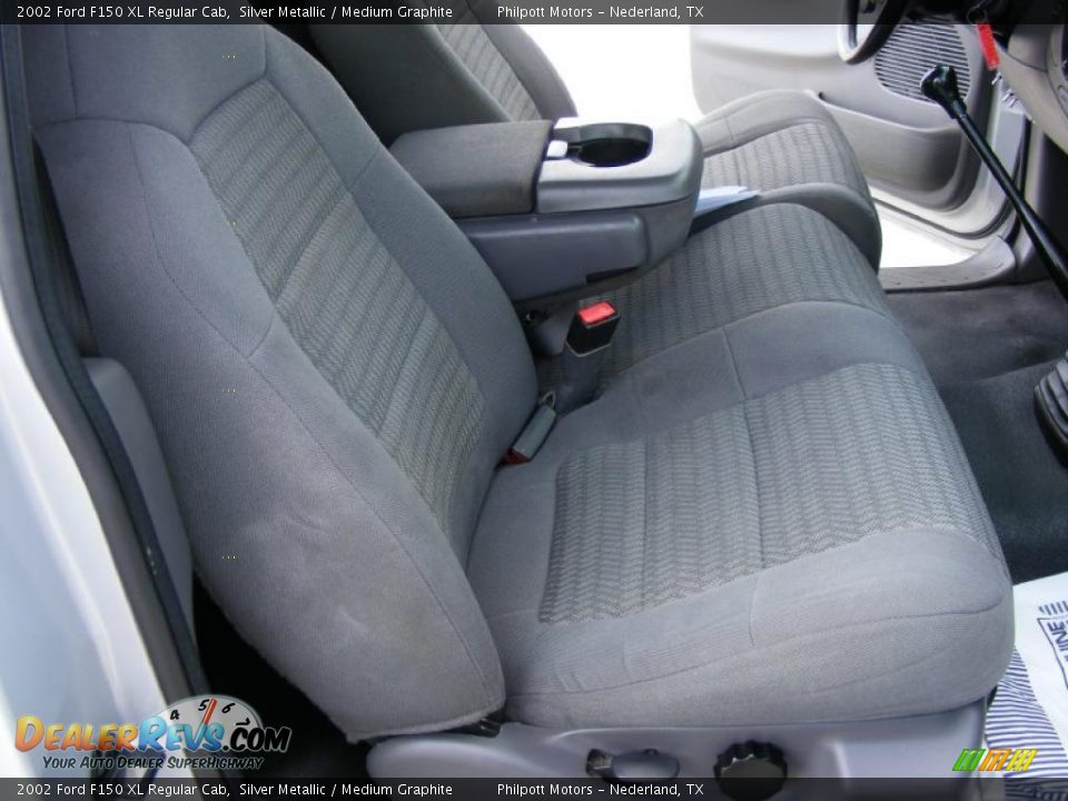 2002 Ford F150 XL Regular Cab Silver Metallic / Medium Graphite Photo #33