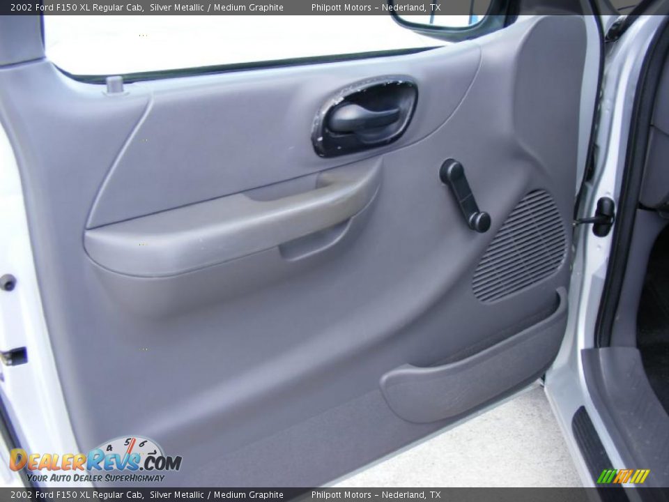 2002 Ford F150 XL Regular Cab Silver Metallic / Medium Graphite Photo #34