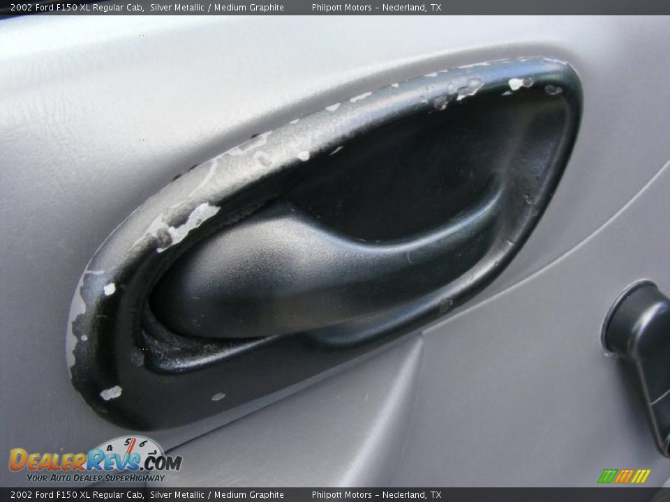 2002 Ford F150 XL Regular Cab Silver Metallic / Medium Graphite Photo #35